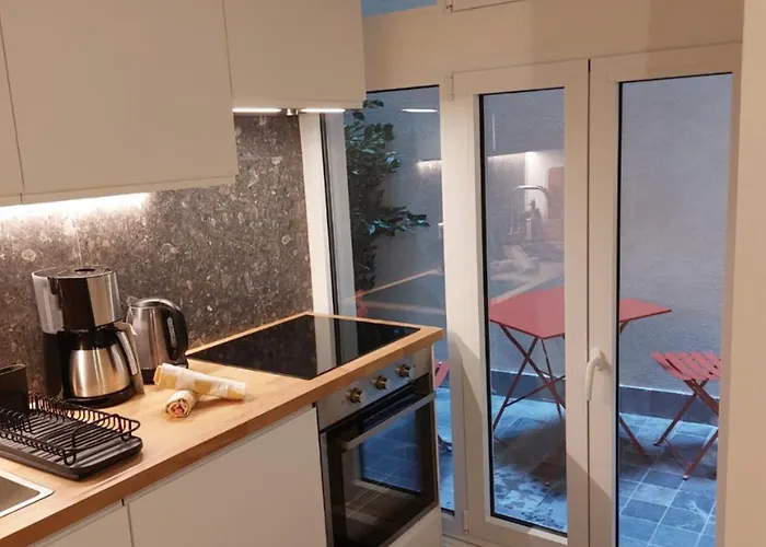 Apartment Centre - At Paris