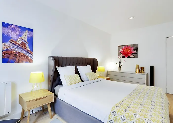 Apartment Centre - At Paris