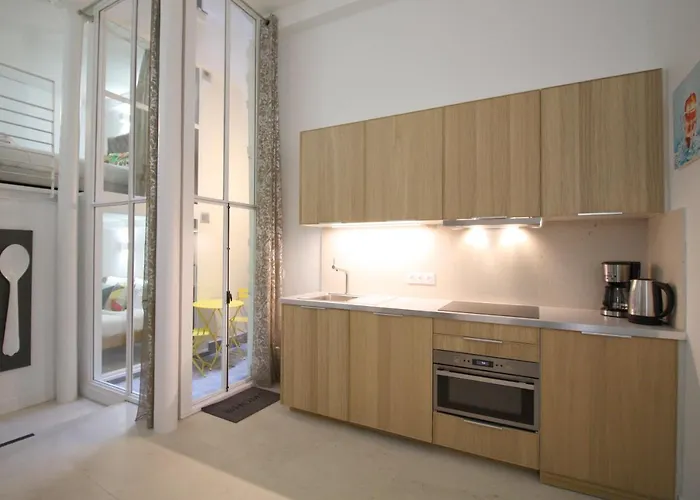Apartment Centre - At Paris