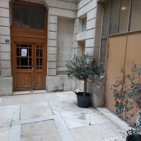 Centre - At * Paris