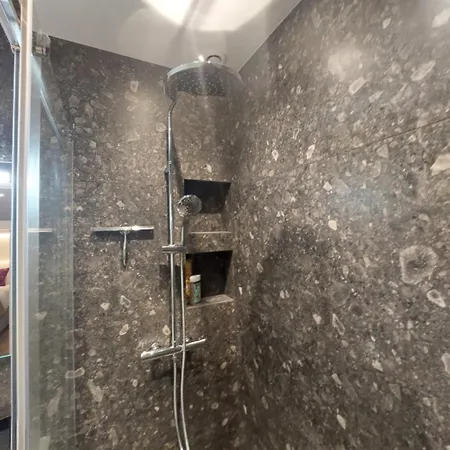 Centre - At Apartment