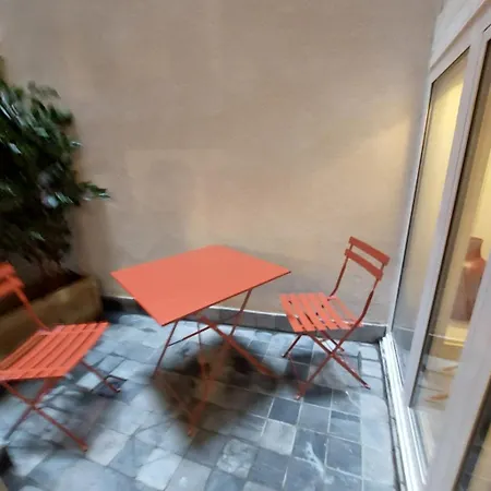 Apartment Centre - At