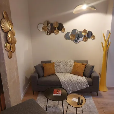 Centre - At Apartment