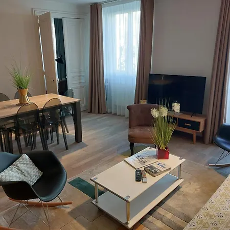Apartment Centre - At