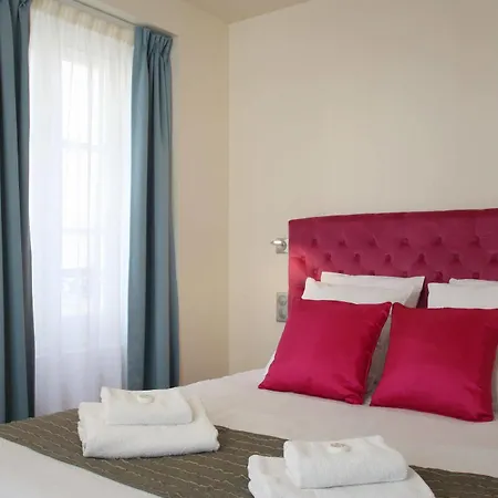 Apartment Centre - At Paris