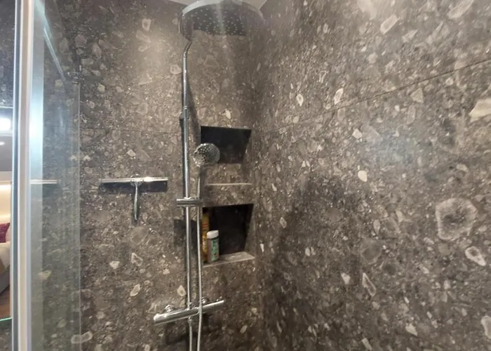 Centre - At דירה