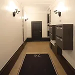 巴黎中心公寓 - 归家酒店 *